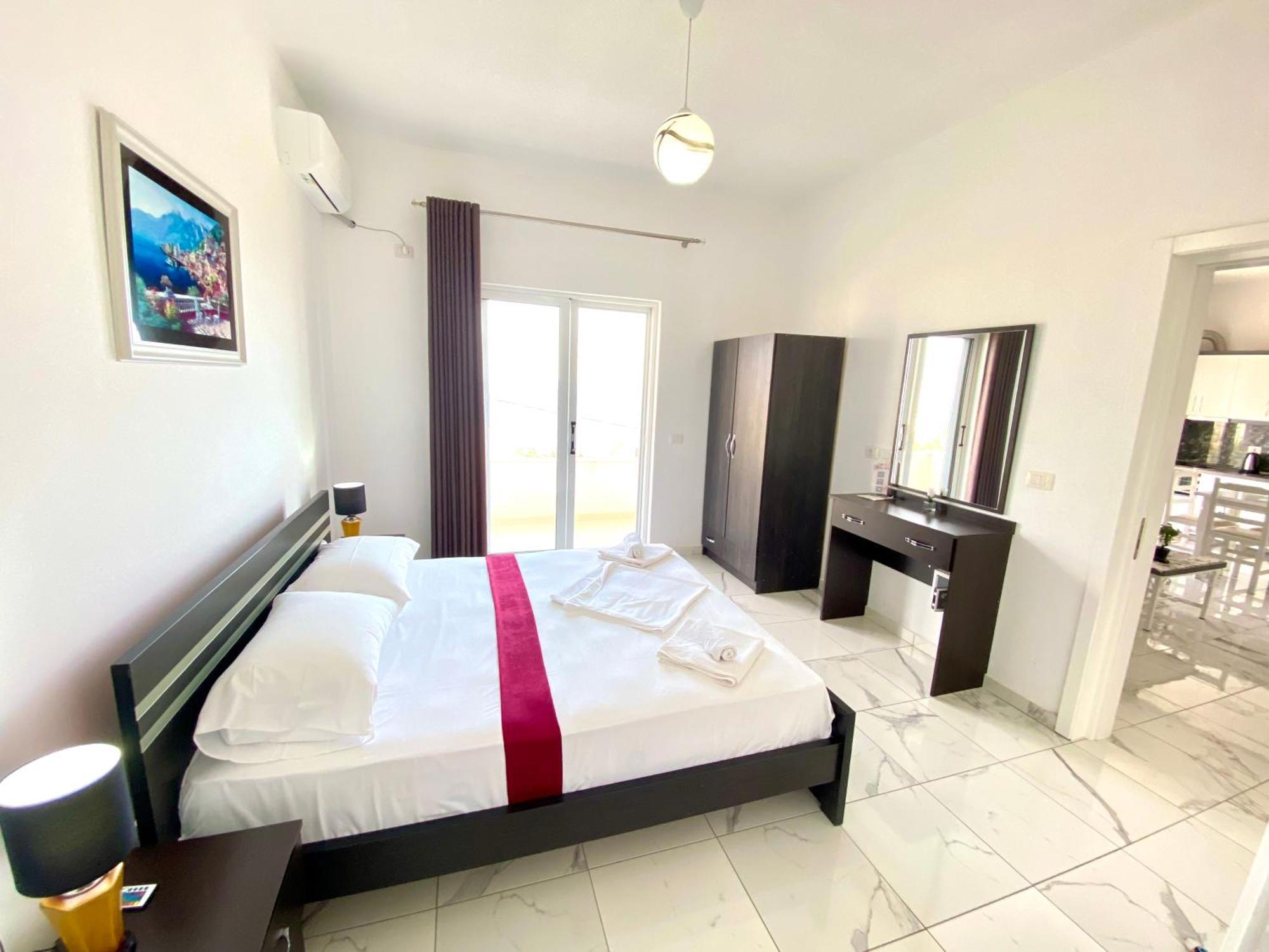 Apartmente Pamela Sarandë Exterior foto